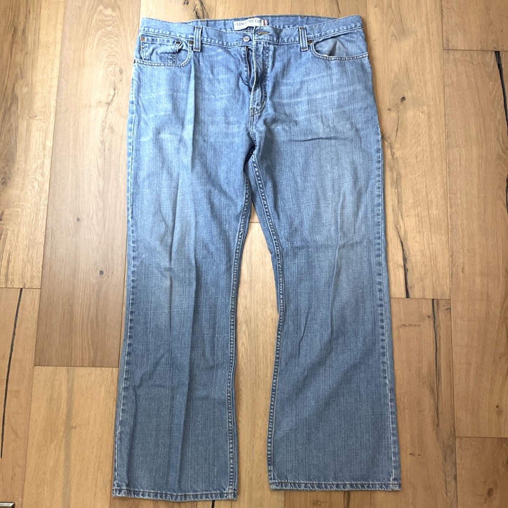 Men’s Levi’s 527 Low Boot Cut 42x32 Jeans